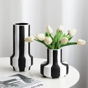 Vasos EPEIUSHOME Black e Branco listrado Decorações de vaso de cerâmica Ornamentos de jantar de jantar Modern nórdico inserção de flores