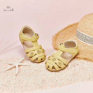 Dave Bella Child Beach Shoes Summer Yellow Girls Sandals Baby Soft Nonslip Princess Rubber Sole DB6993A 240511