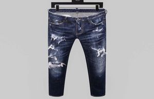 calça jeans de jeans azul skinny rasgado versão marinha antiga moda Itália estilo6888913