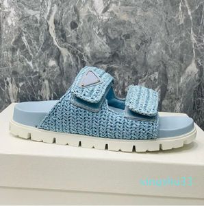 15A Luxury Designer Women Flat Platform Slide Slippers flätade Raffia White Black Blue Sandaler med signatur Triangel Öppna tår Slipperskor för kvinnors