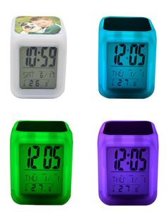 Sublimation Cube Clock LED Luminescent Change Farbuhren kreative elektronische Alarm -Nacht -Nachttisch Dekoration9769831