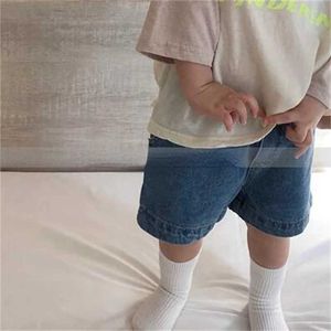 Shorts 2023 Summer Childrens Jeans Shorts Elastic midja koreansk stil baby mjuk ny design barnmode d240510