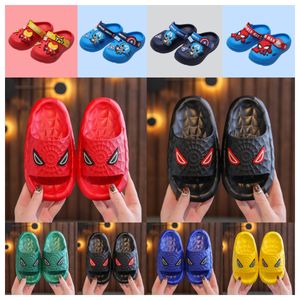 2024 neuer Luxusdesigner Anti Slip Soft Soled Pantoffeln für Haushaltsjungen Sandale für Kinder Innenräume Sommer Eltern-Kind-Sandalen