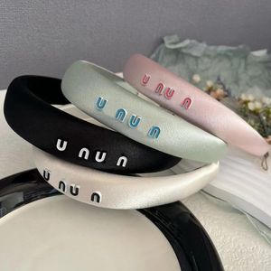 4Colors Fashion Designer Headbands Hair Band Design Brand Letter Elastic Headband Womens Girl Sports Fitness headwraps Hårtillbehör