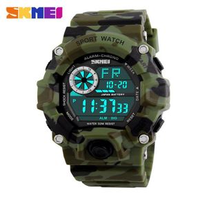 Skmei Fashion ArmyGreen Camo Pu Band Military Sports Watches 1019 50M Waterfrof LEDデジタル安全警告wristWatches8743322