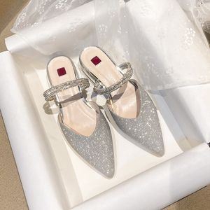 Med Real Women Leany Leather Heels أصلية 2024 الصيانة الصيفية بنهب الملعب المليئة بالأصابع الفنية