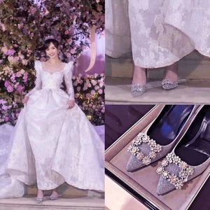 Elbise ayakkabı stili stiletto yüksek topuklu ayakkabılar aynı gümüş kare toka elmas uçlu ziyafet kristal gelin