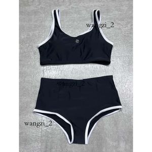 Chanells Tasarımcı Bikini Kadın Bikinis Chanells Mayo Seksi Sırtsız Yelek Mayo İki Parça Set Kayışı Moda Mayolar Yaz Lüks Kadın Plajı Çıkar 913