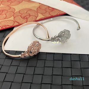 Pulseira de pulseira de designer de luxo para mulheres cuff de ouro rosa mancha de moda design ajustável