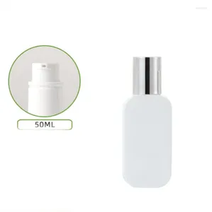 Bottiglie di stoccaggio 50 ml di bottiglia in vetro bianco Pompa argento Serum/Lozione/Emulsione/Fondazione/Essenza Toner Acqua Care della pelle