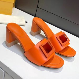 Runway Women Chunky Heel Slipper Hot Sale Classic Brand Designer Open Peep Toe Summer Ladies Outwear Candy Colors Kleiste High Heel Designer Pantoffeln