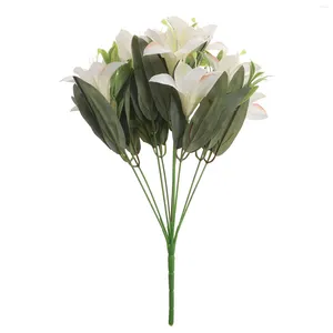 装飾的な花リリーブーケホーム装飾デスクトップ装飾品のような花のシルク布リアルな花嫁人工