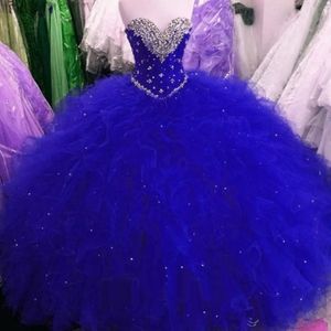 2018 Nuovo Royal Blue Sweet 16 Debuttantes Gowns Cristalli di tulle gonfio Corsetto del collo a cuore Back 2017 Abiti per quinceanera più taglia 207p
