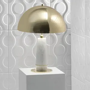Lampade da tavolo Post-Modern Creative Mushroom Design da soggio