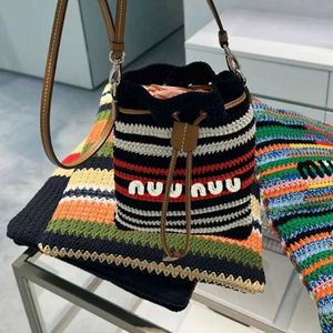 Netizen selben Sommer Neues Seil Bunte gestrickte Handtasche, Western Pendler Single Schulter schräg Straddle -Tasche für Frauen 240511