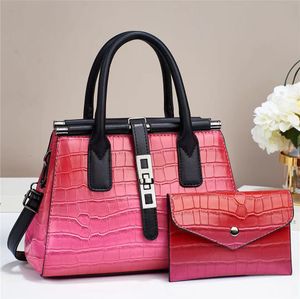 Gündelik tote yumuşak deri lüks çanta kadın çanta tasarımcısı bayanlar büyük omuz crossbody sac kızlar için kadın patchwork parti kluth çanta