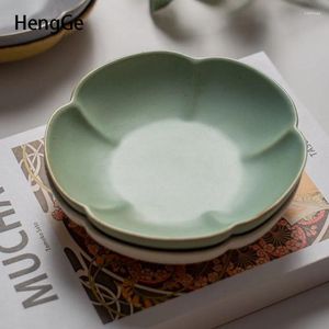 Tallrikar Petal Ceramic Plate Vintage Green Sallad Creative Afternoon Tea dessert Hushållsrätter Oregelbundna bordsartiklar