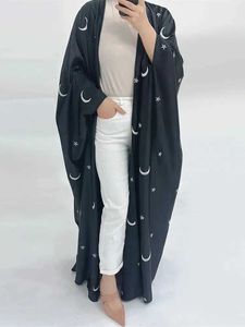 Etniska kläder Öppna Satin Star Moon Embroidery Batwing Abaya Dubai Luxury Modest Kimono Muslim Palestine Abayas for Women Islam Clothing KA T240510