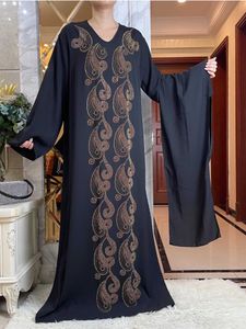 Etnik Giyim New2024 Bahar Afrika Abaya Yüksek Dereceli İnci Şifon Kumaş Uzun Slve Siyah Elbise Orta Doğu Kaftan Kadın Pırlanta Elmas T240510