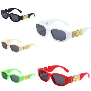 Designer maschile per occhiali da sole Donne opzionali le lenti a protezione UV400 opzionali occhiali da sole