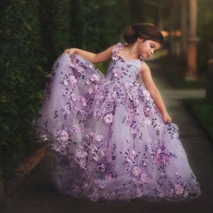 Florale 3D -applizierte Spitzenballkleid Blumenmädchen Kleider für Hochzeits Hals Kleinkind Festzugskleider Sweep Zug Tüll Kinder Prom Kleid 262n