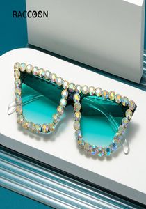 Sunglasses Rhinestones Cat Eye Glitter Women Cateye Vintage Sparkling Crystal Diamond Sun Glasses Model Catwalk Bling Eyewear26668012132