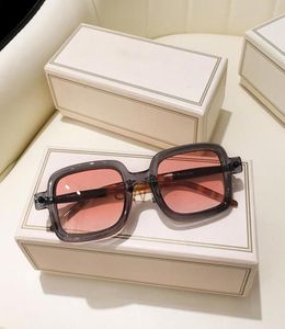 Occhiali da sole Fashion Square Women 2021 Brand Designer Spettacolo Framone semplice Eyewear 90s Rosa rosa rosa uomini sfumature Sun Glasses6111644