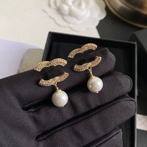 18k Gold Plated Crystal C-Letter Earring Designer Earrings Brand Stud mässing Copper Long Eartrop Famoy Women Pearl Studs Wedding Birthday Party Jewelry