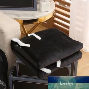 Toptan battaniye beyaz mektup eğlence yolculuğu şal battanesi ofis klima kapağı Avrupa ekose battaniye hediye kutusu dekoratif battaniye en iyi kalite