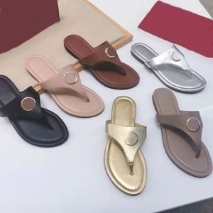 2024 Овчины шлепанцы летняя бесплатная доставка Дизайнерские слайды для ботинки ванны дамы сексуальные сандалии дизайнеры женских пляж