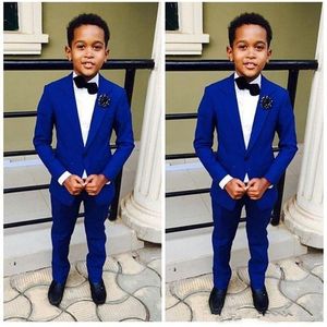 Royal Blue Boy formelle Anzüge Abendessen Tuxedos Little Boy Groomsmen Kinder Kinder für Hochzeitsfeier Abschlussball Anzug formelle Tragen Jacken Hosen 226H