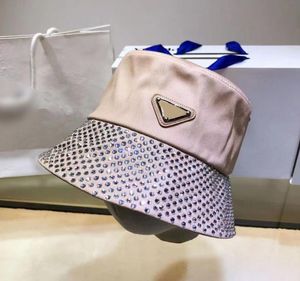 Men Baldes Designer Buckets Hat for Women Fisherman Hat Rhinestone Capt P Letter1217592