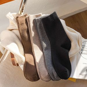 Herrstrumpor 21FW Cashmere Socks Mens and Womens Mid Length Autumn/Winter Solid Color Enkel och förtjockad varma dubbla nålullpar Sockor Itmo
