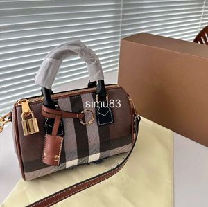 Bolsas de ombro de grife clássica de designer de moda Bolsa de compras de couro de lady tits bolsa saco feminino bola crossbody notury bolsa casual presente