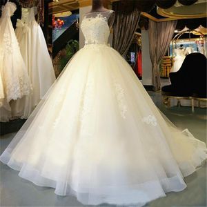 Echte luxuriöse Hochzeitskleider Neues königlicher Zug Prinzessin Vestido de Novia Perlen Perlen Sparkling Crystal Vintange Brautkleider 259J