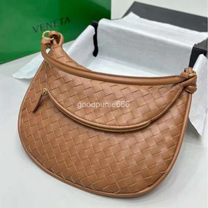 2024 Bottegvenet Gemellis Lady Bag Designer Bags Новые вязаные подмышечные теленк Кожаная сумочка Light Light Luxury Crescent Ploudsces