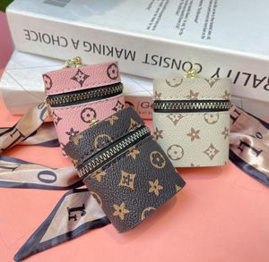 13 Farben Bag Schlüsselanhänger Buchstabe Seidenschal Schlüsselketten Ring Mode Design PU Ledermünze Geldbörse Anhänger Auto Keyring Charme Schmuck für Männer Frauen Geschenke