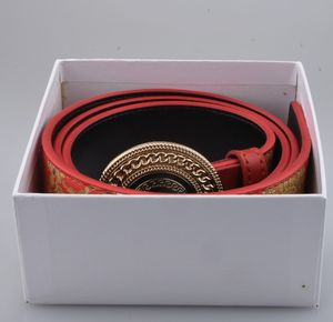 Designer Cinghi per uomini Donne Brand BB BB Simon Belt French Style Stampa vintage in pelle rossa in bianco e nero con corpo rotondo e 3D Stereohead Medusa Luxury