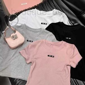 女性用Tシャツデザイナーブランド24サウスオイルスプリング新しいヨーロッパの商品スリムフィットラウンドネック短袖TシャツフロントショルダーボトムトップトップハイエンドファッションQ0p0