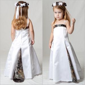 Härlig Realtree Camo Flower Girl Dresses For Wedding Party Forest tema Flower Girl Wear Thin Strap Custom Made Kids Pageant Gowns 2458