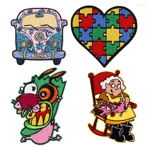 Broszki puzzle z autyzmem moda DIY Patch na ubrania torba na czapkę kobiety urocze plastry tkaniny Sew Exququite Nakters Akcesoria