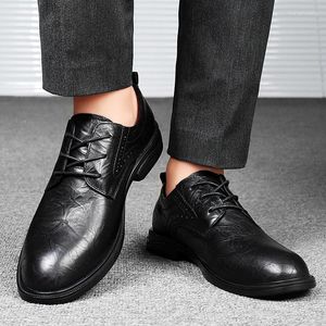 Sıradan Ayakkabı Yüksek Kaliteli Erkekler Oxfords 2024 Düğün için Varış Klasik Orijinal Deri Erkekler Ticari Ayakkabı
