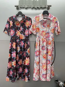 2024 Sesigner verão 2 vestidos de flores coloridos moda mulher elegante vestido de colarinho com cinto dourado senhora de manga curta vestido de camisa de brerete para mulheres