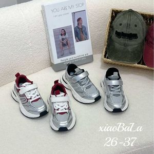 Sneakers 2024 Single Single Net Childrens Buty sportowe chłopcy Trendy Girl