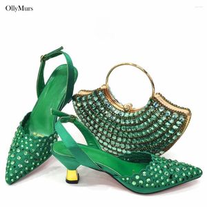 Scarpe eleganti di alta qualità con tacchi da donna di strass e set di sacchetti in stile italiano Donne Verde per feste serali