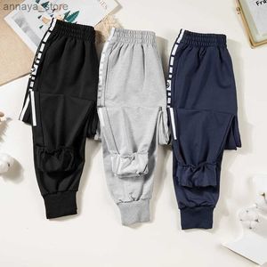 Shorts Dubbed Spring and Autumn Childrens Solid Casual Loose Pants Korean Trousers Jogging Girls Boys Corduroy Pants Childrens ClothingL2405L2405