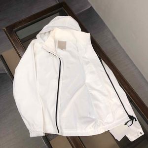 2024 Designer Mens Mens Jaqueta Primavera e Autumn Windrunner Tee Moda Sports Sports Windbreaker Zipper casual com capuz Jaqueta de casaco de casaco branco