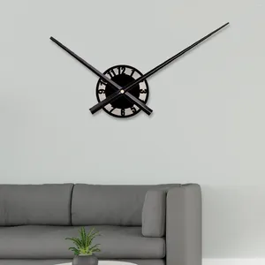 壁の時計モダンな時計ラウンドユニークな頑丈な正確なファッション学校オフィスのリビングルーム屋内寝室のためのエレガントな装飾アナログ