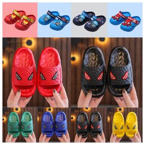 Neue Top-Luxus-Designer Anti Slip Soft Soled Pantoffeln für Haushaltsjungen Sandale für Kinder Innenräume Sommer Eltern-Kind-Sandalen