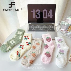 Women Socks Coral Fleece Winter Warm Girls Cute Fruit Print Plush Middle Tube Kvinnlig Sleep